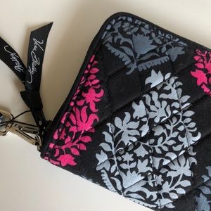 {Vera Bradley} Grab & Go Wristlet